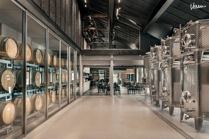 Wine Mechanics är en mysig och professionell sommelierplats intill Spike Brewery i Gamlestad, Göteborg.
